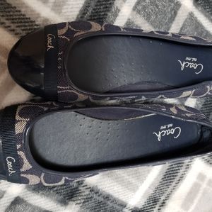 Coach Navy Signature Patent Leather Flat Slip-Ons  Size 8